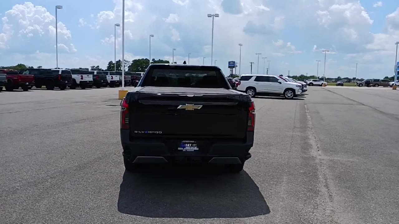 2026 Chevrolet Silverado EV LT - Photo 43