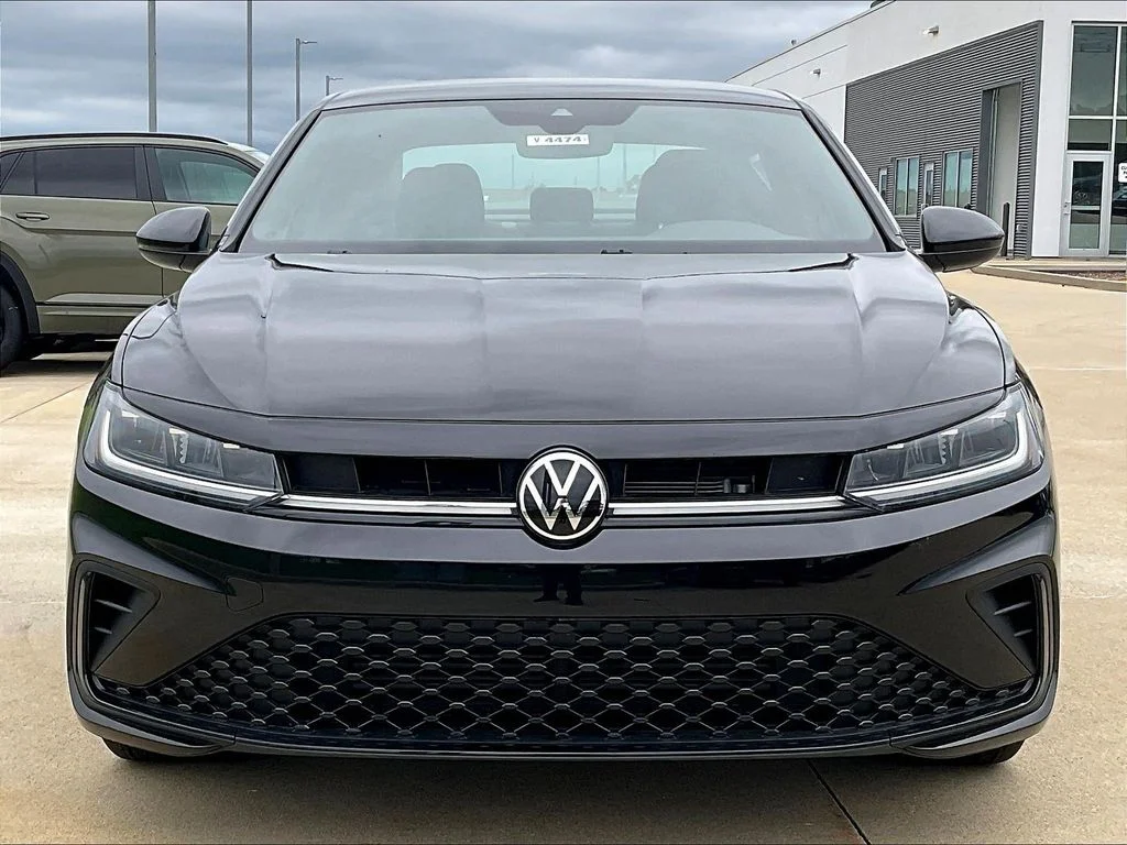 New 2026 Black Volkswagen 1.5T Sport image 8