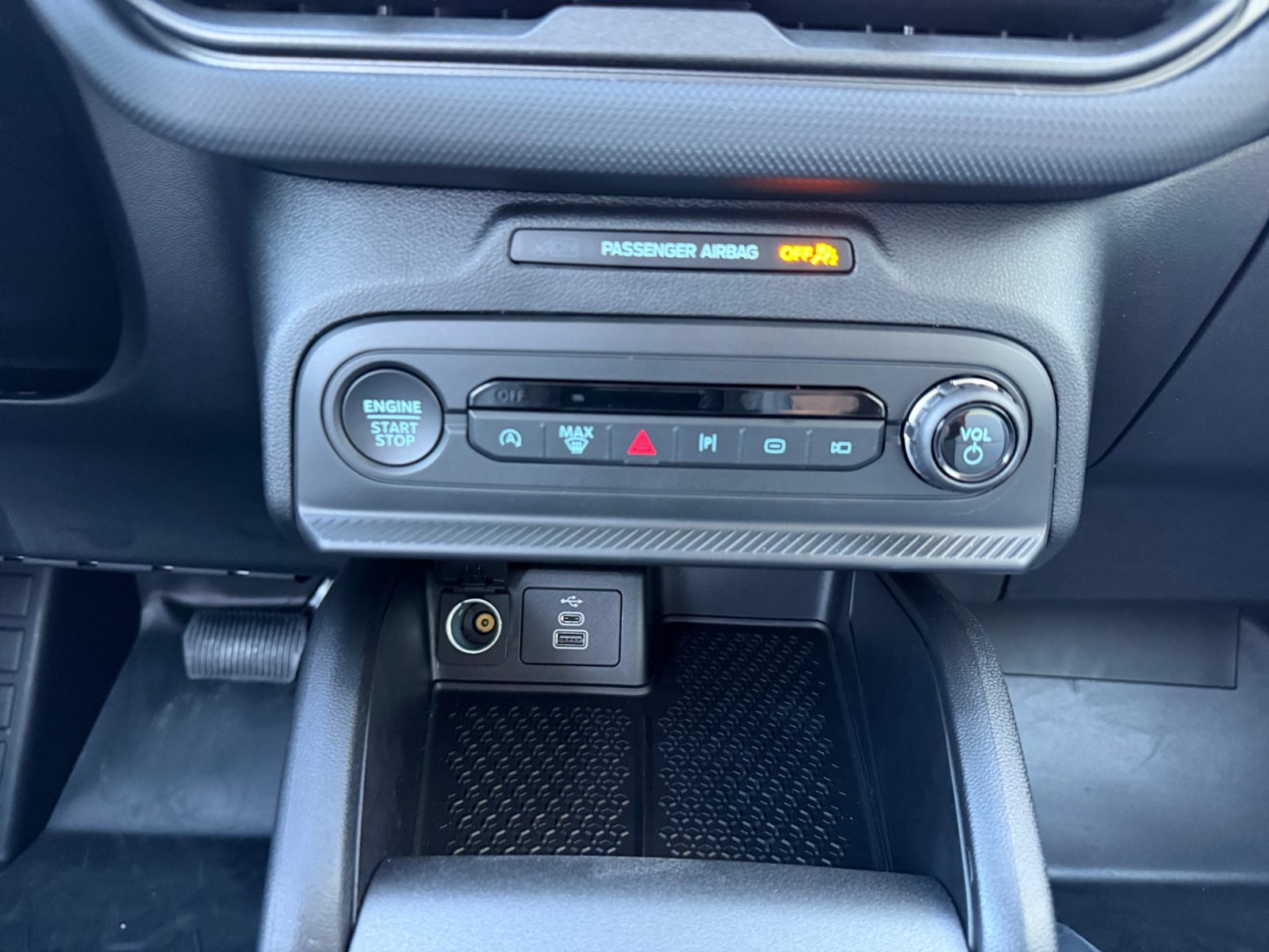 New 2026 Carbonized Gray Metallic Ford Badlands image 22