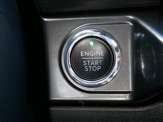 Certified Used 2023 Oxford White Ford XLT image 30
