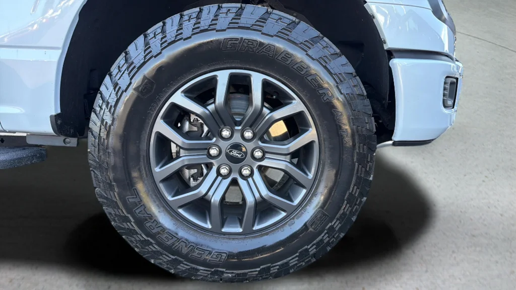 Used 2025 White Ford Tremor image 27