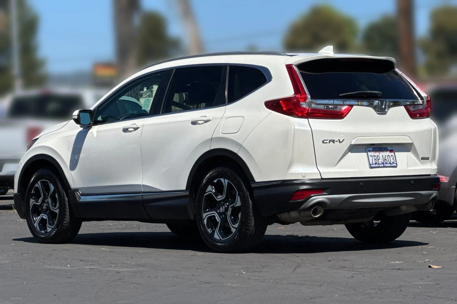 Certified Used 2018 White Honda Touring image 32