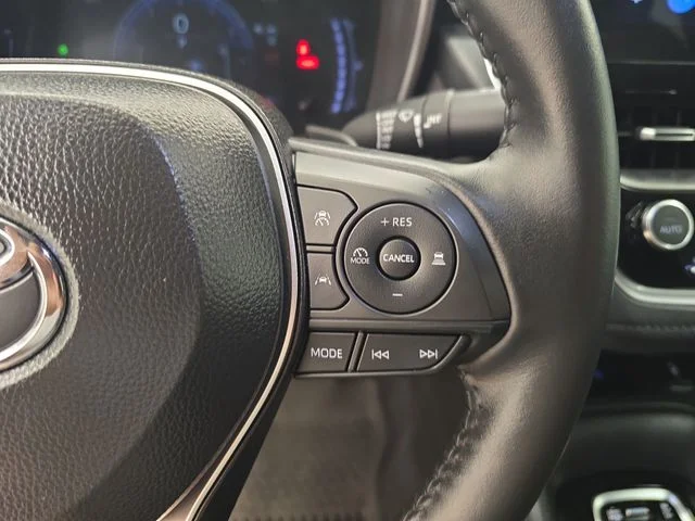 Used 2025 UNDERGROUND Toyota XSE image 31