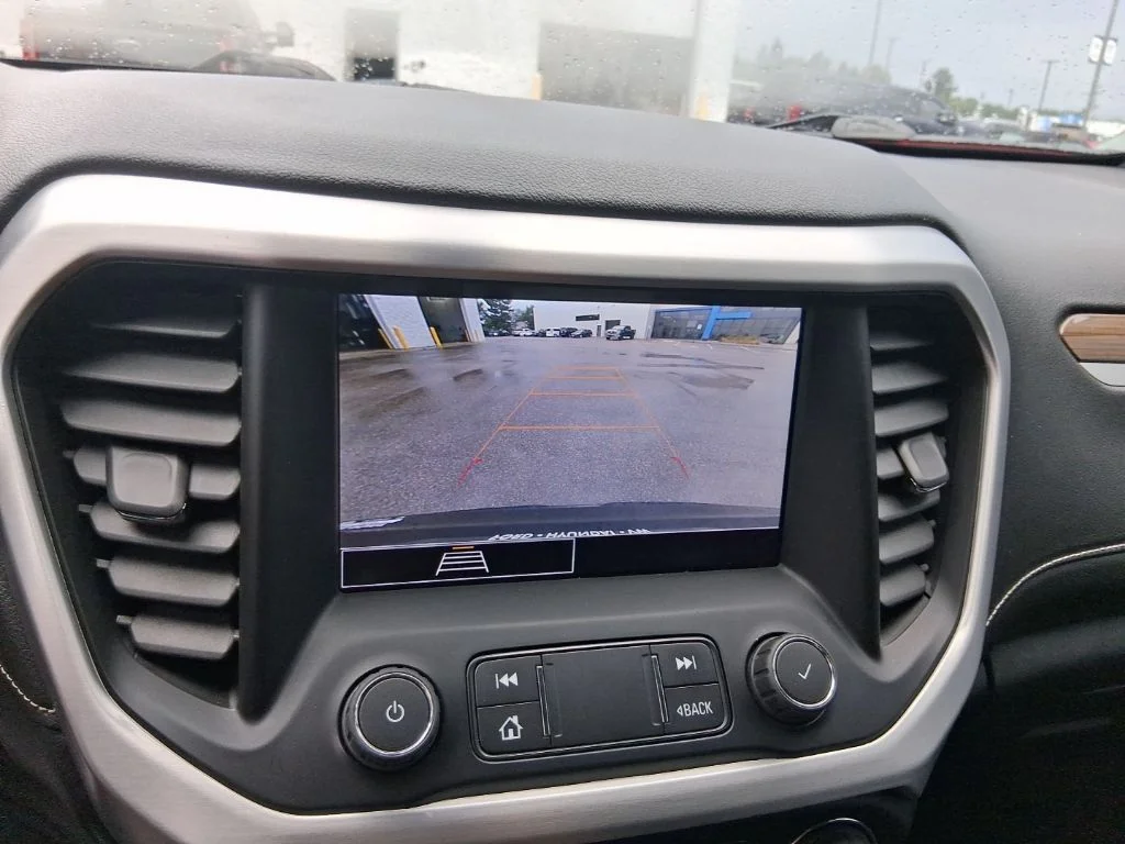 Used 2020 Ebony Twilight Metallic GMC SLE image 23