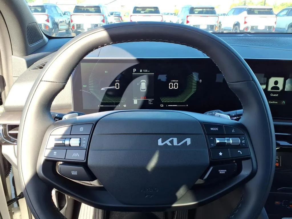 New 2027 Snow White Pearl Kia X-Line image 7