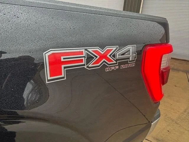 Used 2022  Ford XL image 36
