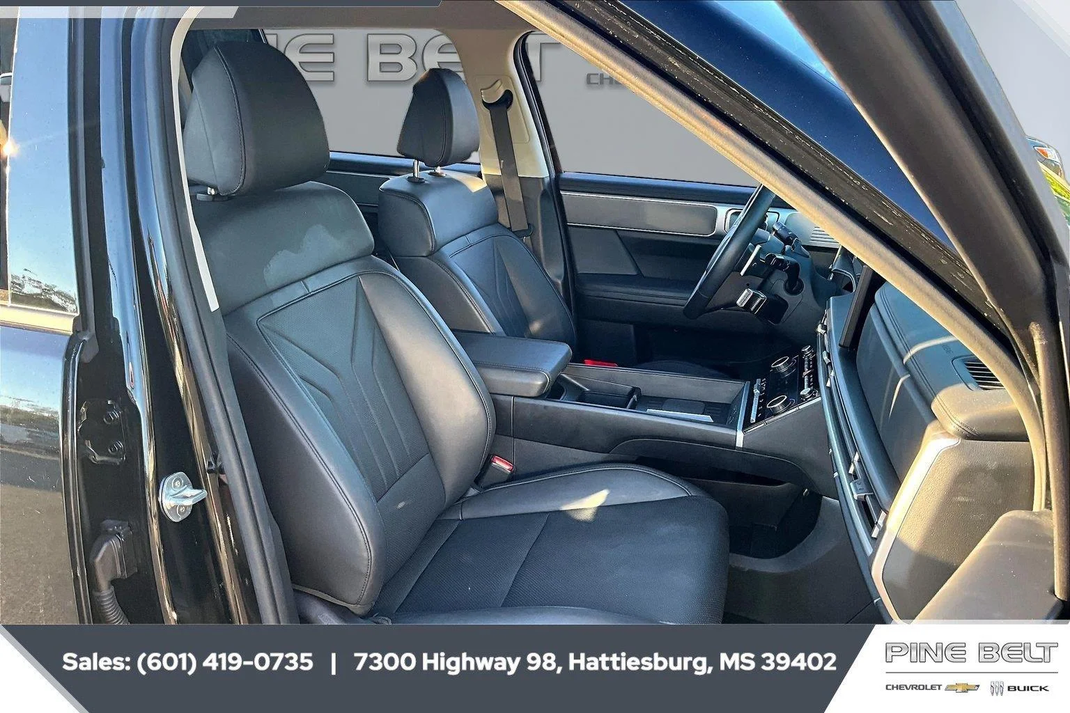 Used 2026 Phantom Black Hyundai SEL image 6