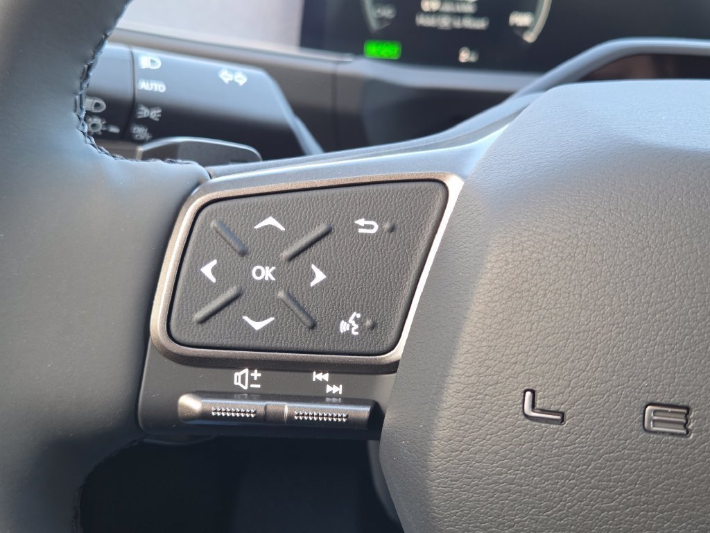 New 2026 Ultra White Lexus PREMIUM AWD image 18