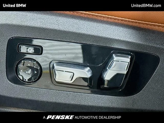 New 2027 Carbon Black Metallic BMW X7 40i image 4