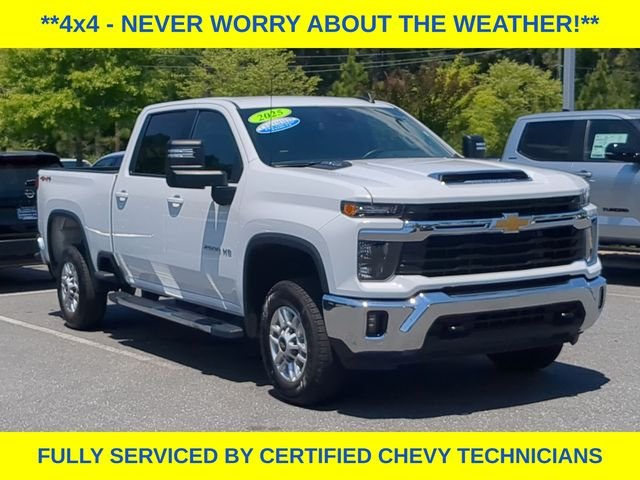 Used 2025 White Chevrolet LT image 3