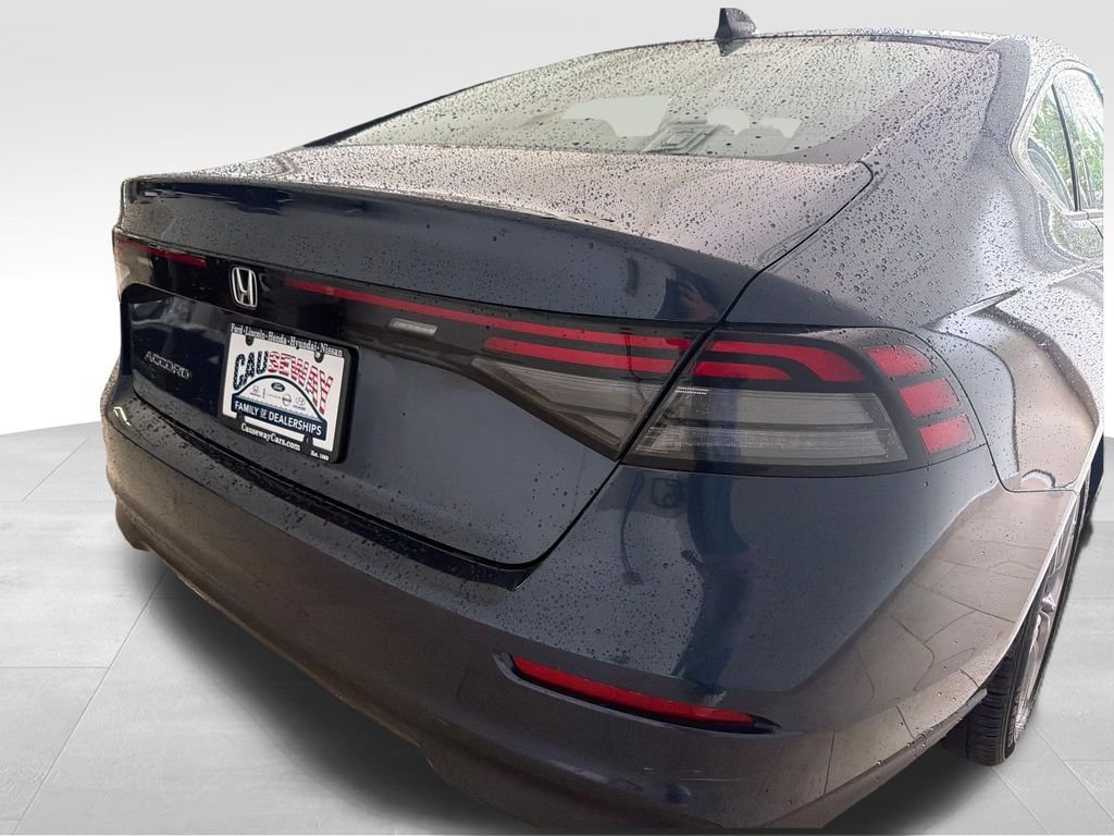 Used 2024  Honda EX image 31