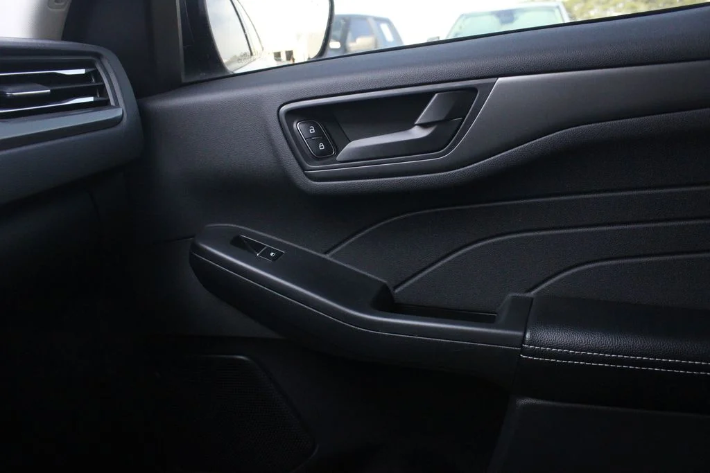 Used 2023 White Ford Active image 19