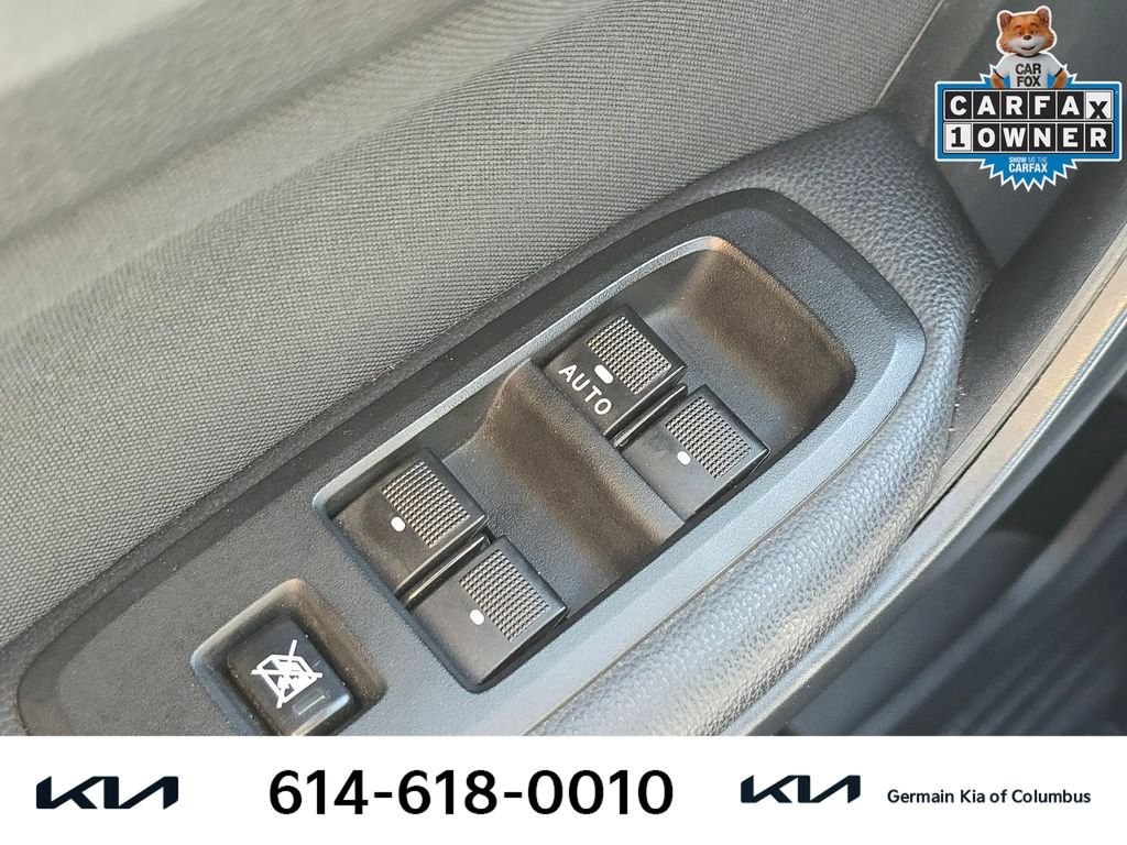Used 2022 White Ford XLT image 25