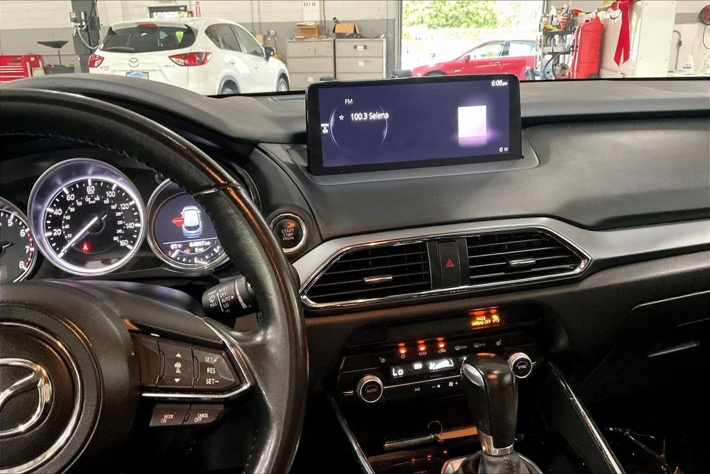 Used 2023 White Mazda Touring image 5