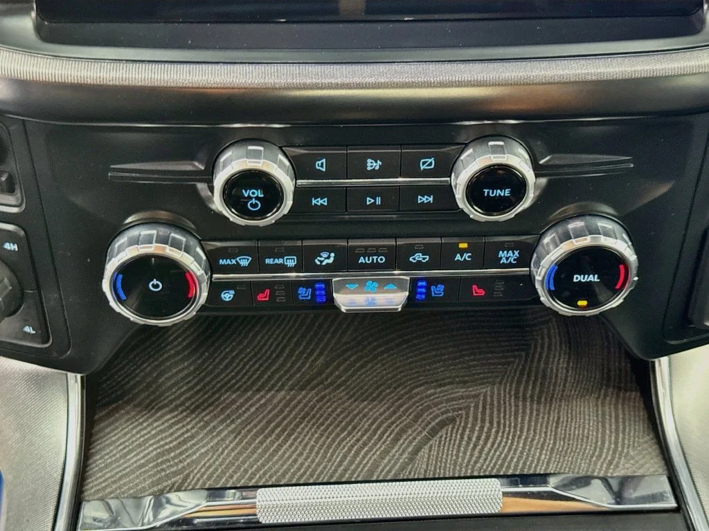 Used 2022 Blue Metallic Ford Platinum image 20