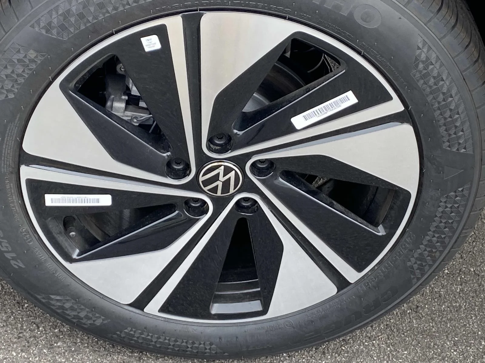 New 2026 Pure White Volkswagen SE 4MOTION image 6