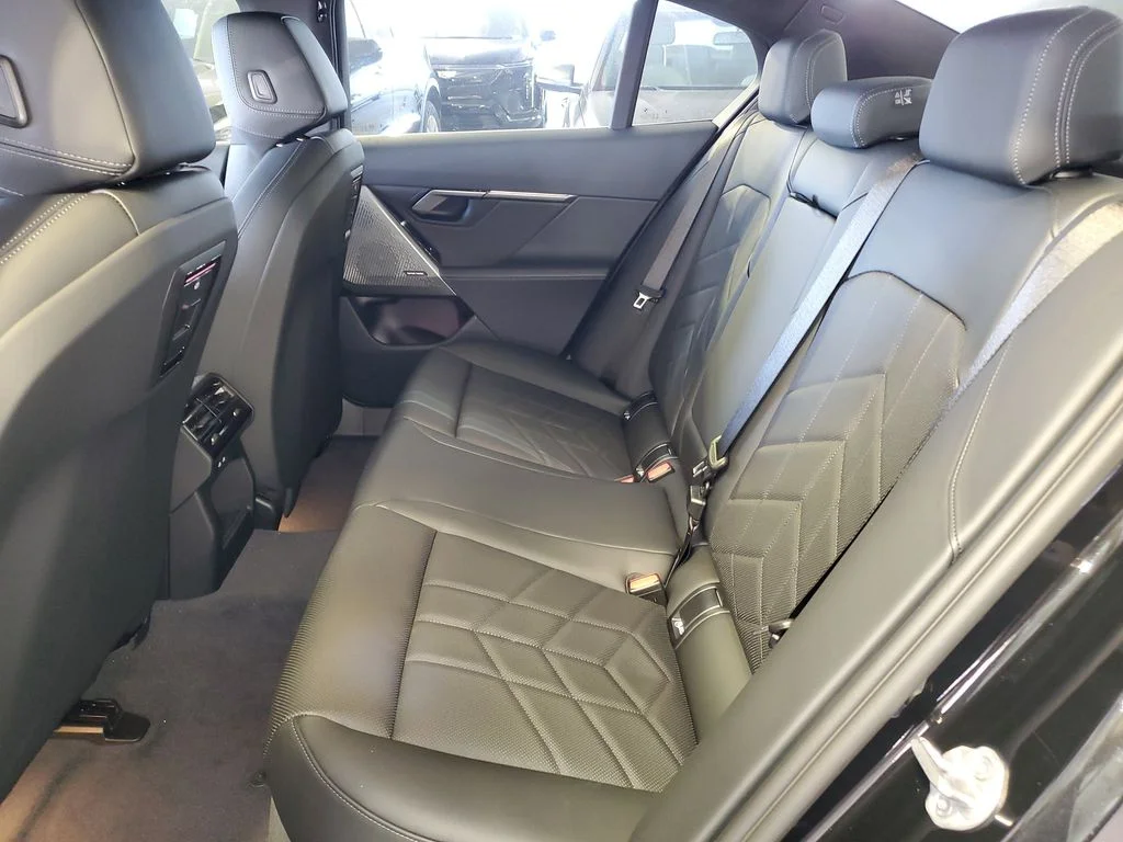 Used 2026 Black Sapphire Metallic BMW 530i image 11