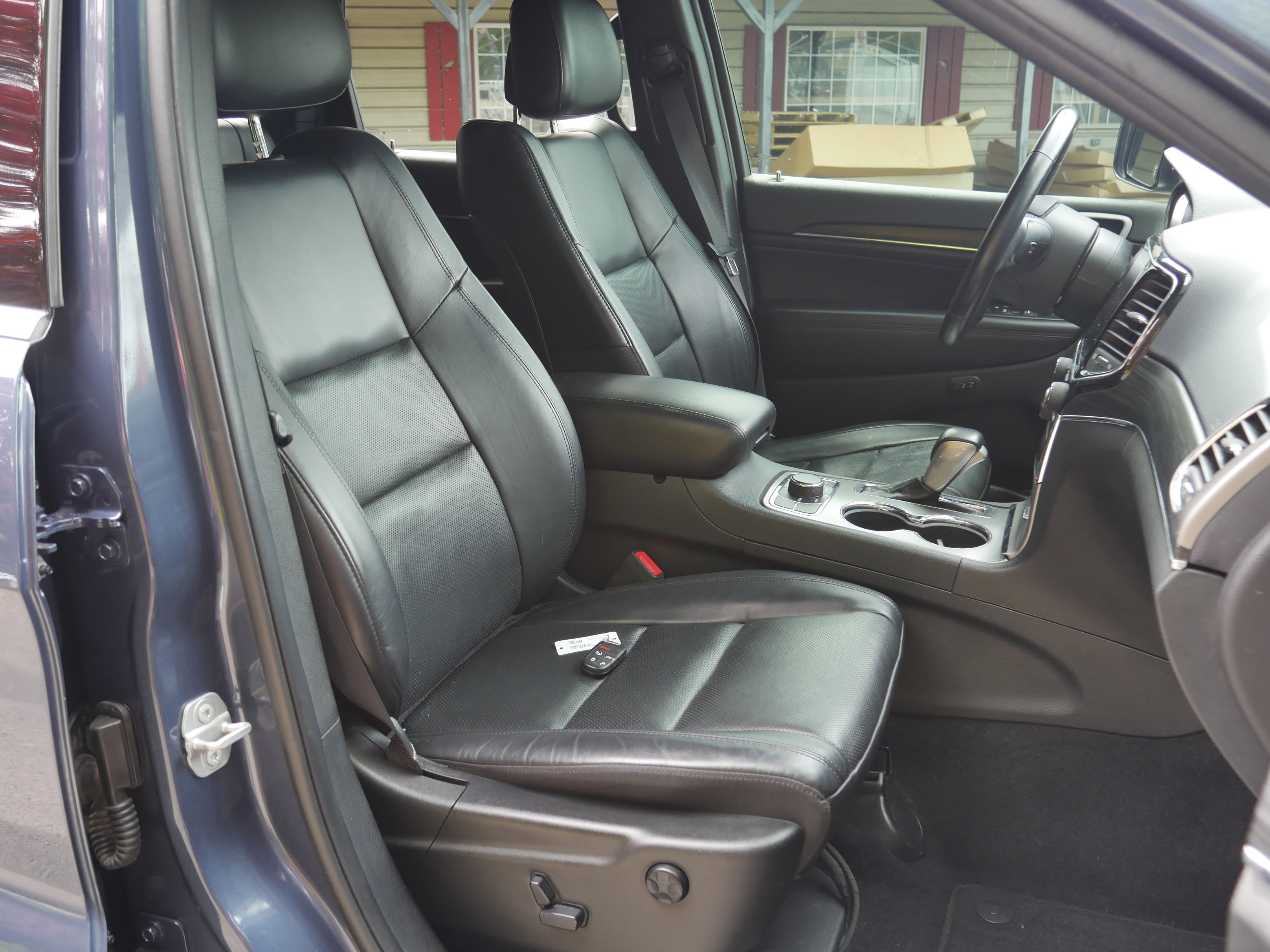 Used 2020 Slate Blue Pearlcoat Jeep Limited image 29