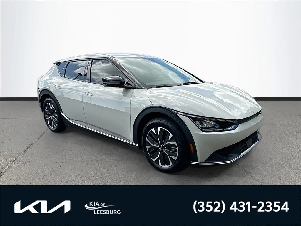 2024 Kia EV6 Light L/R's photo
