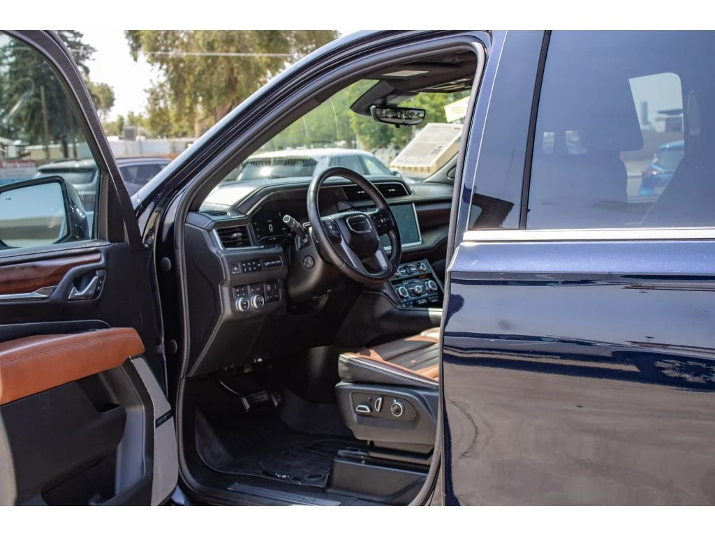 Used 2023 Midnight Blue Metallic GMC Denali Ultimate image 26