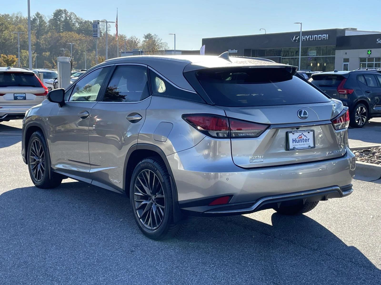 Used 2022 Atomic Silver Lexus F SPORT Handling image 27