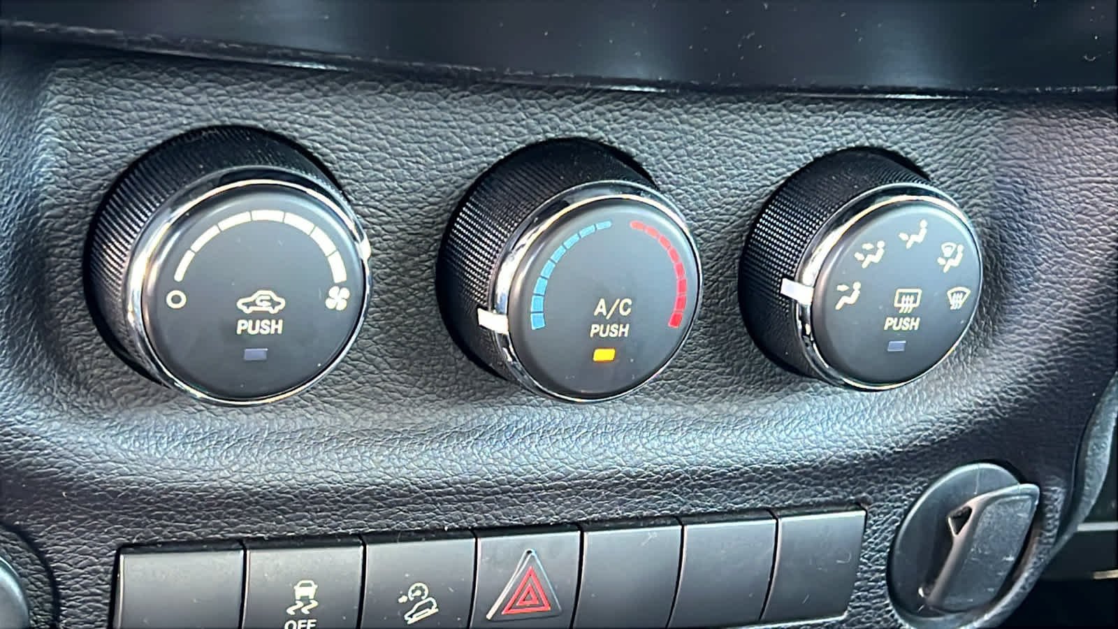 Used 2018 Black Clearcoat Jeep Sport S image 14