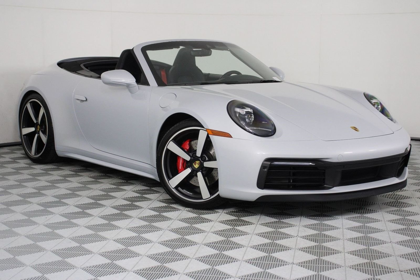 Certified Used 2023 Ice Grey Metallic Porsche Carrera 4S image 9