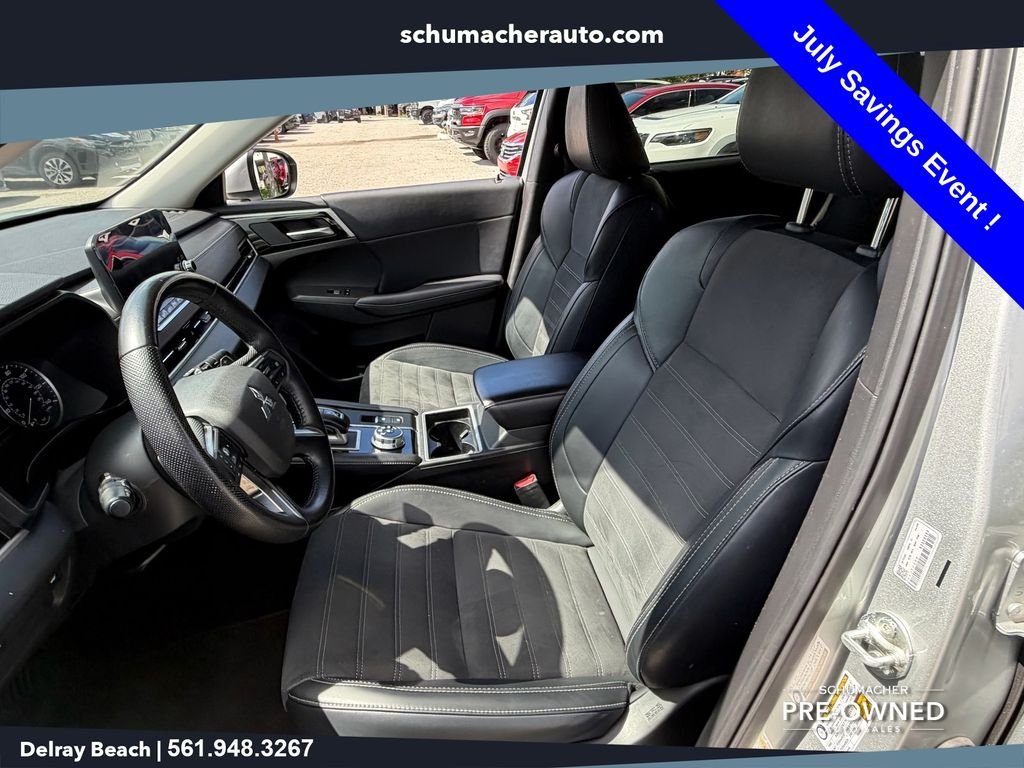 Used 2024  Mitsubishi  image 10