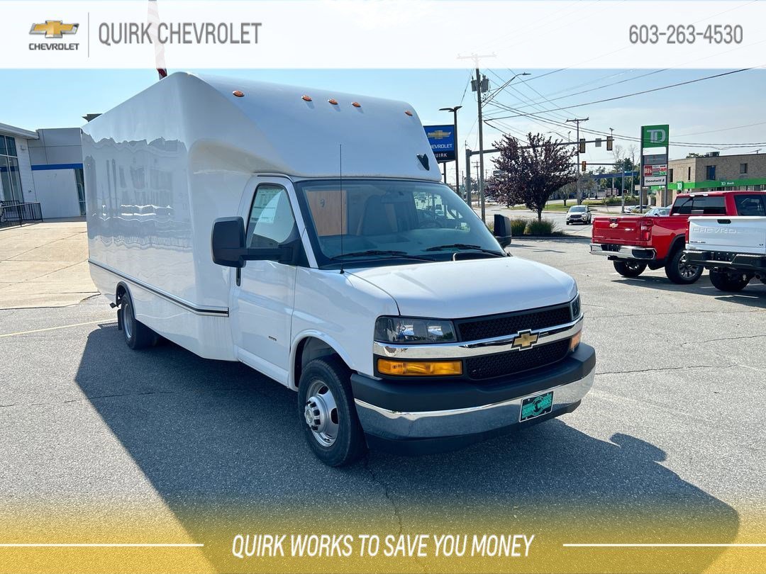 2025 Chevrolet Express Cutaway