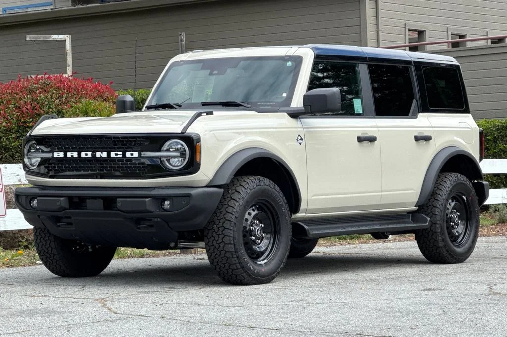 New 2026 Desert Sand Ford Outer Banks® image 8