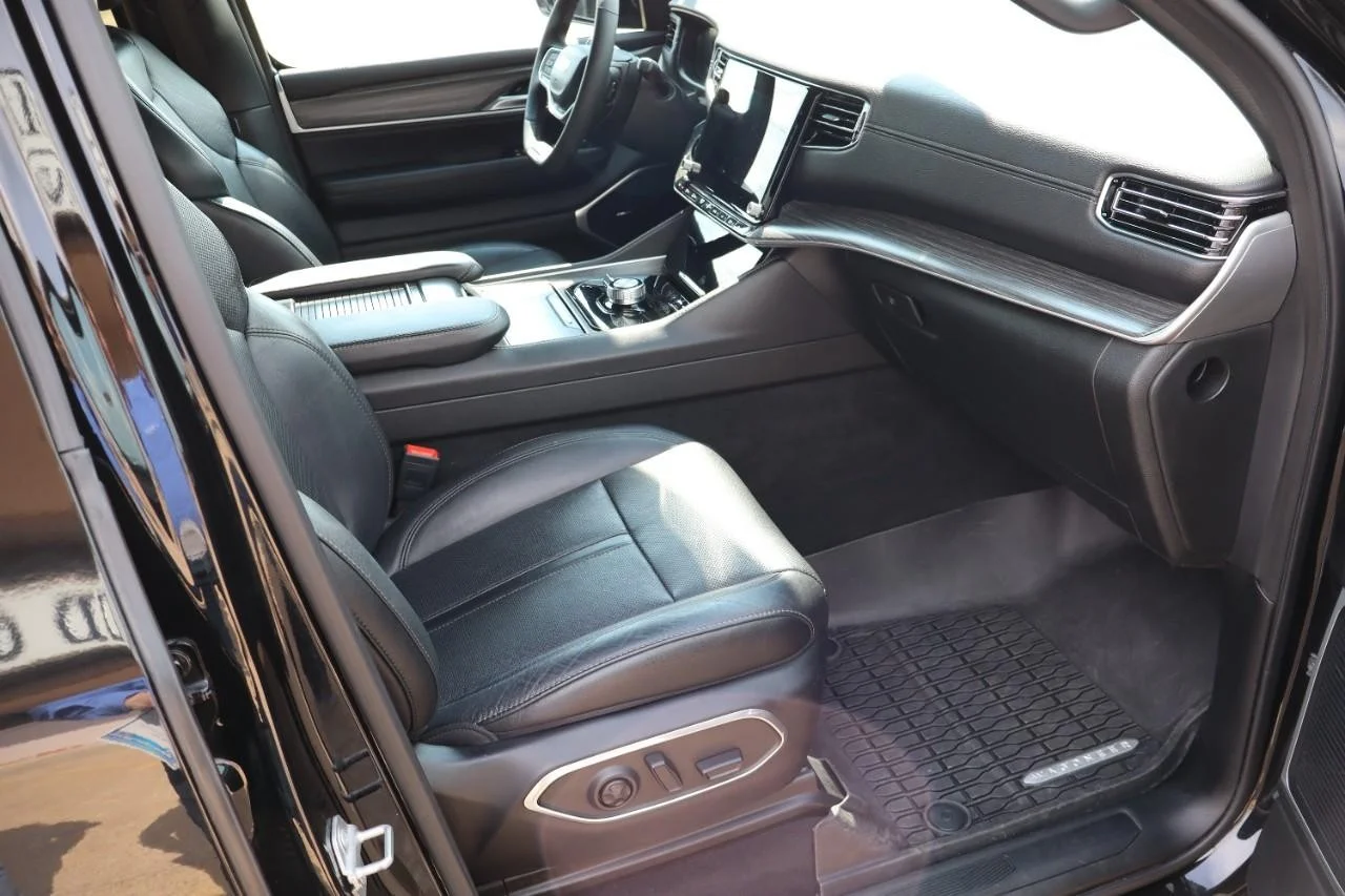 Used 2024 Diamond Black Crystal Pearl Coat Jeep Series II image 22
