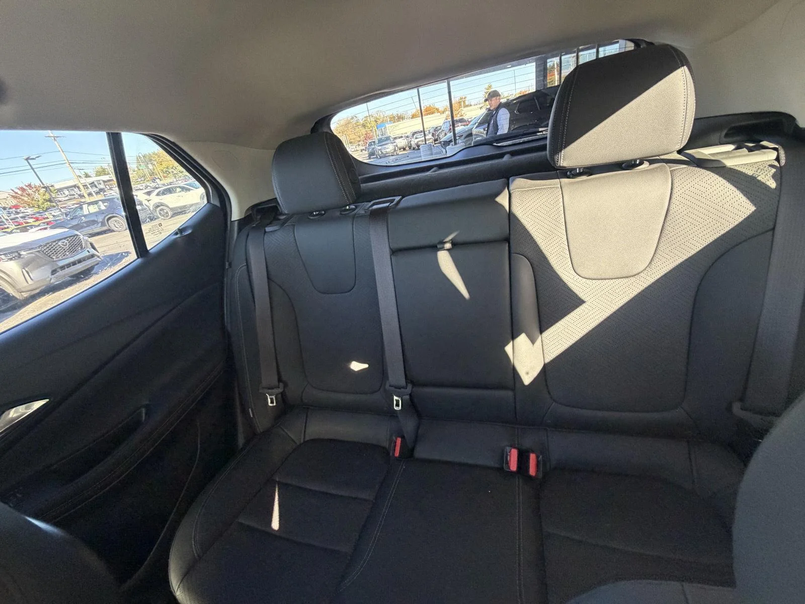 Used 2023 Ebony Twilight Metallic Buick Essence image 25