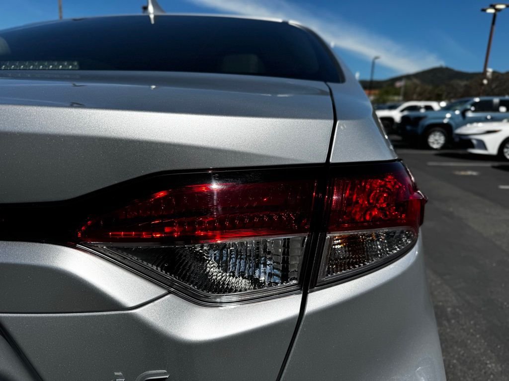 2026 Toyota Corolla LE - Photo 15