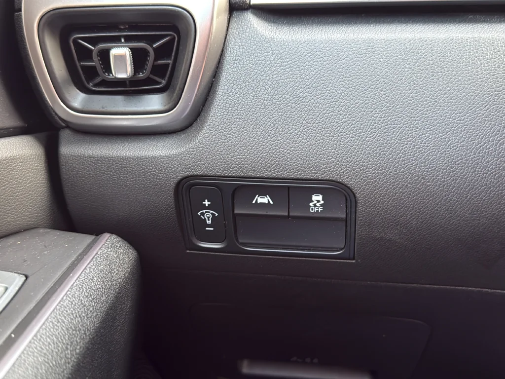 Used 2023 Gray Kia S image 28