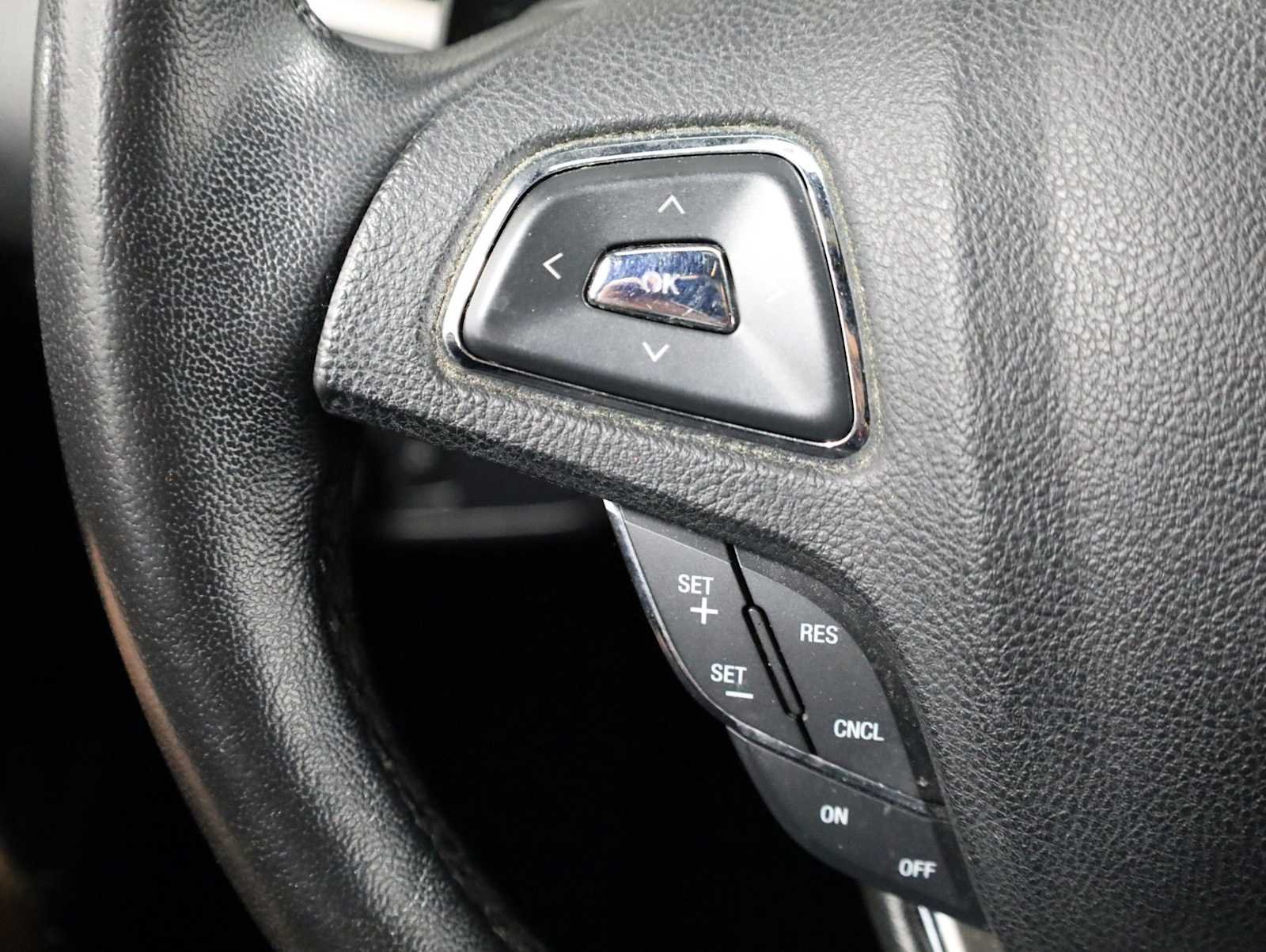 Used 2016 Ingot Silver Metallic Lincoln Premier image 24