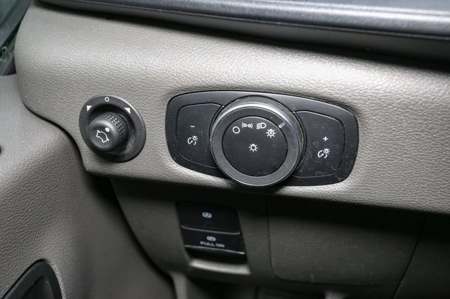 Used 2025  Ford Base image 29
