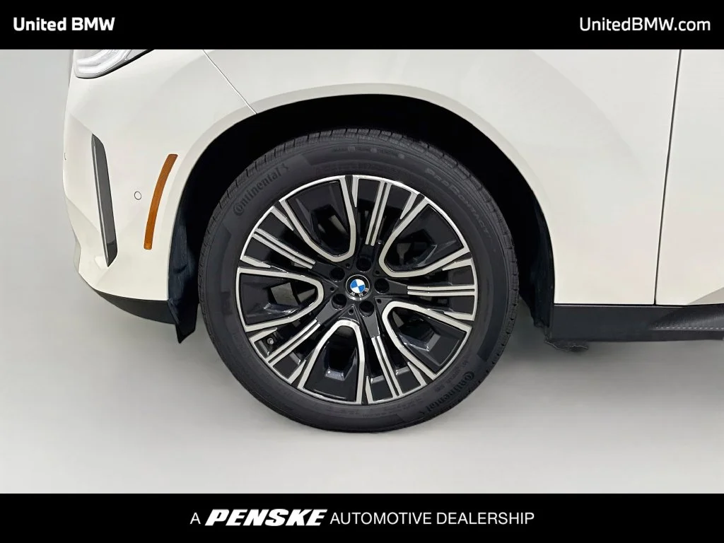 Certified Used 2026 Mineral White Metallic BMW 30 xDrive image 9