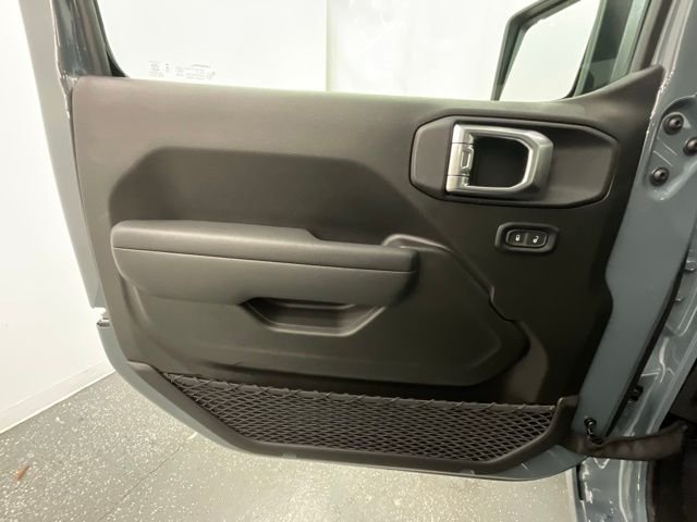 New 2026 Anvil Clear-Coat Exterior Paint Jeep Sport image 9