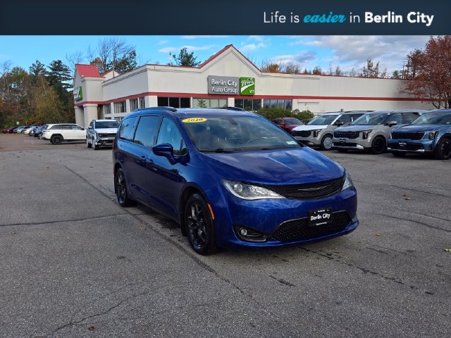 Used 2020  Chrysler Touring L Plus image 1