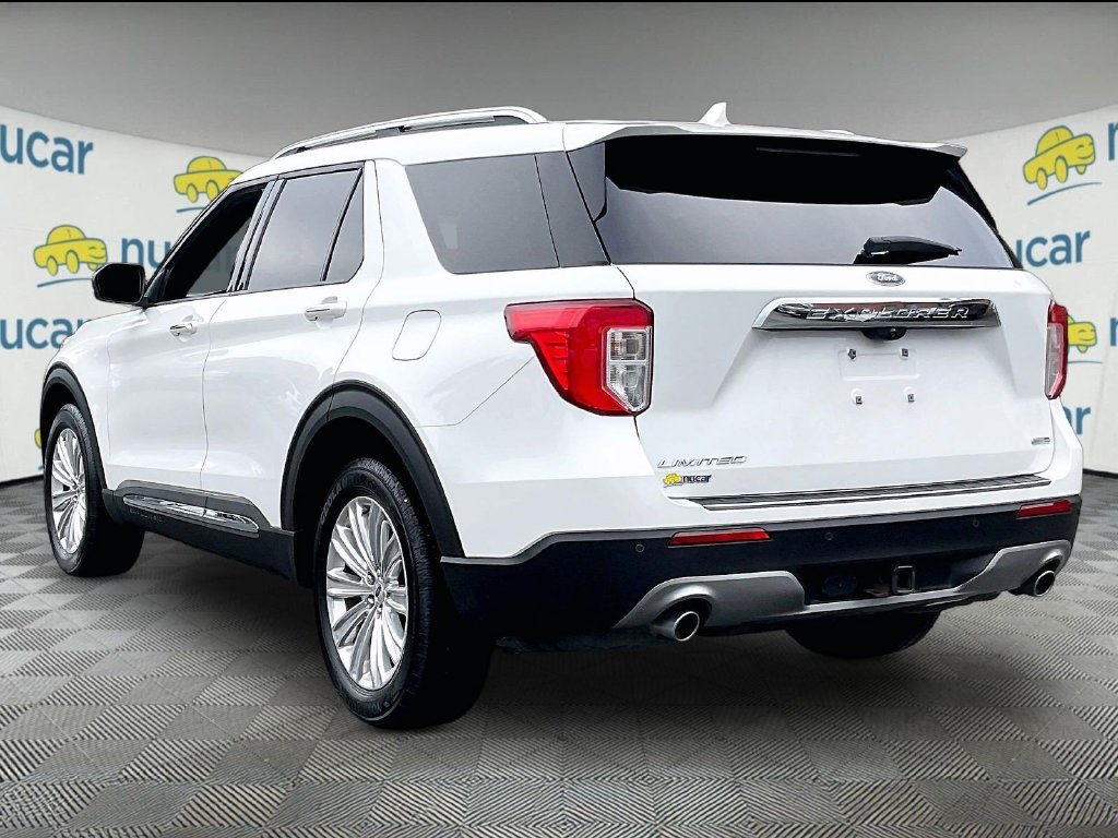 Used 2020 White Ford Limited image 4
