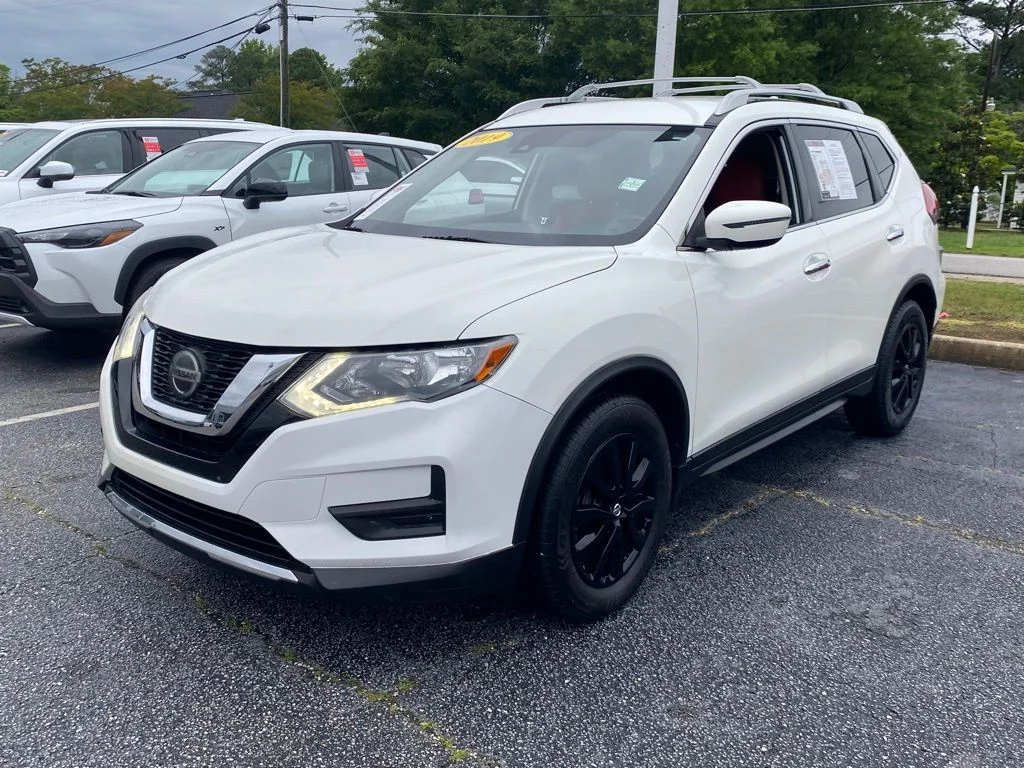 Used 2019 White Nissan S image 2