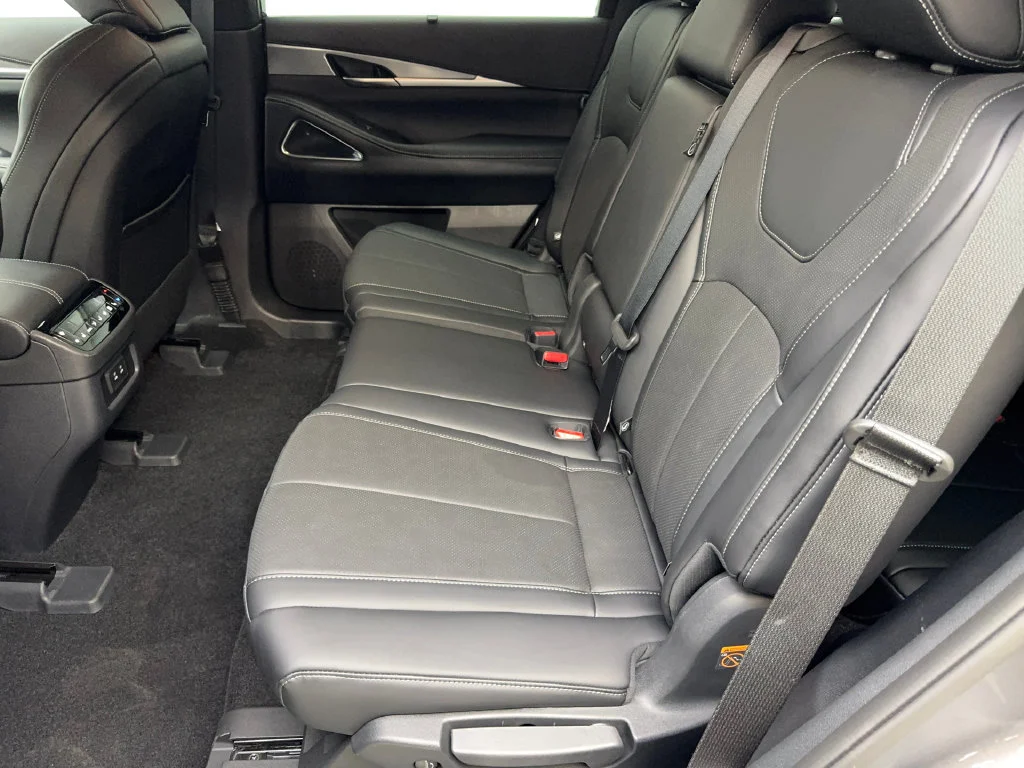 Used 2026 Gray INFINITI LUXE image 35