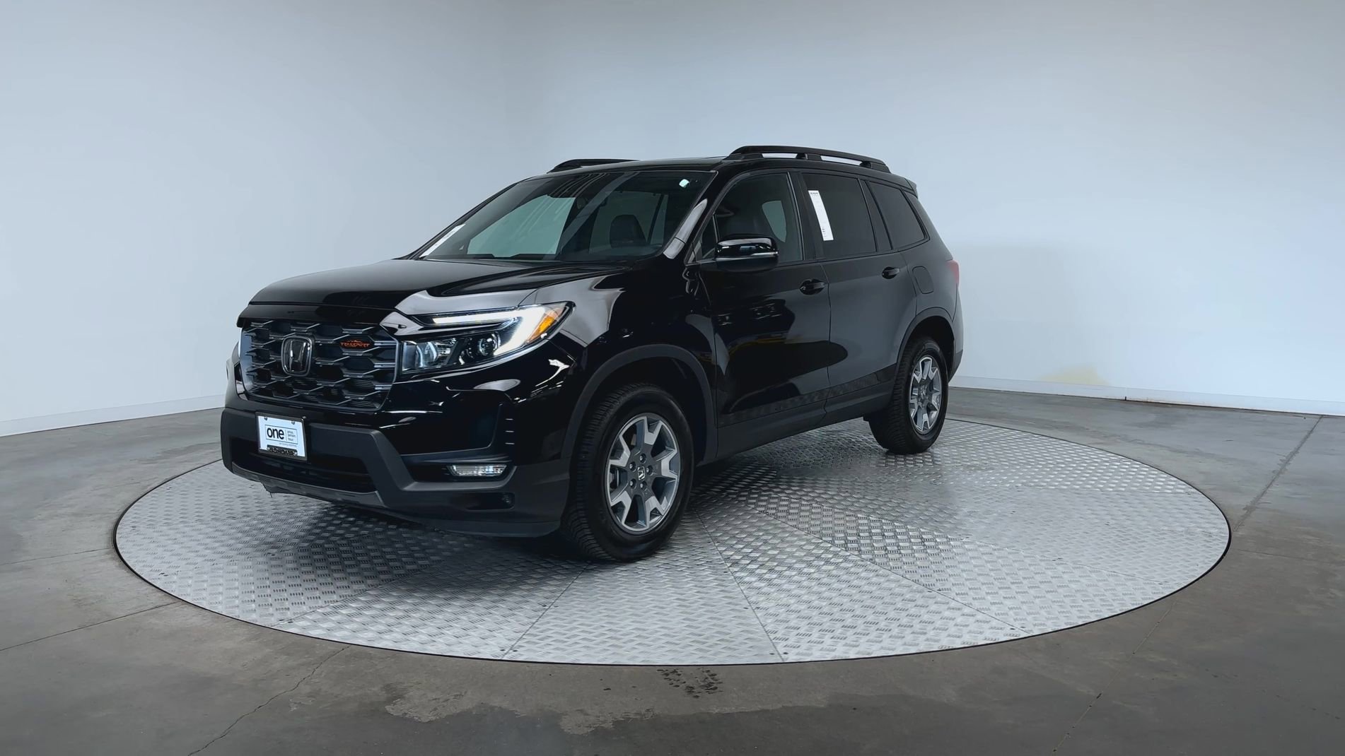 Used 2023 Crystal Black Pearl Honda TrailSport image 4