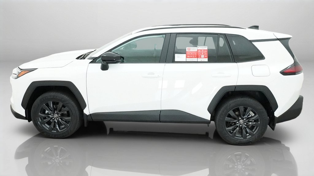 New 2026 Ice Cap Toyota XLE Premium image 2