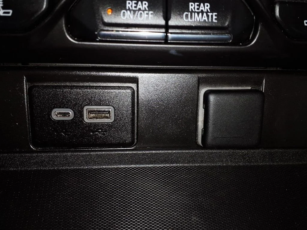 Used 2023 Summit White Chevrolet LT image 25
