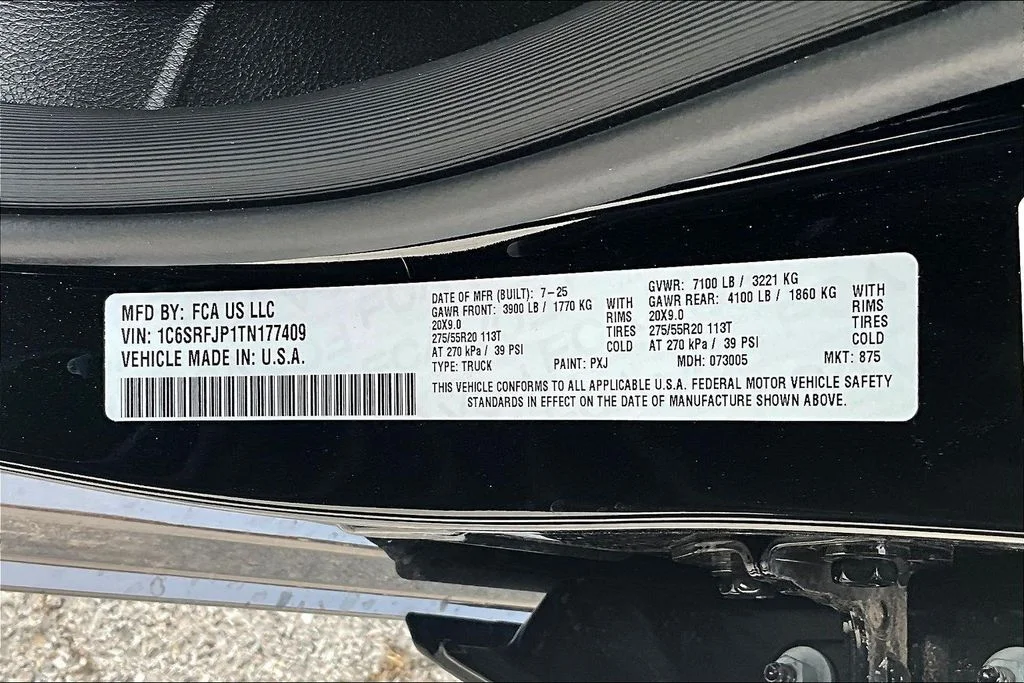 New 2026 Diamond Black Crystal Pearl-Coat Exterior Paint RAM Laramie image 8
