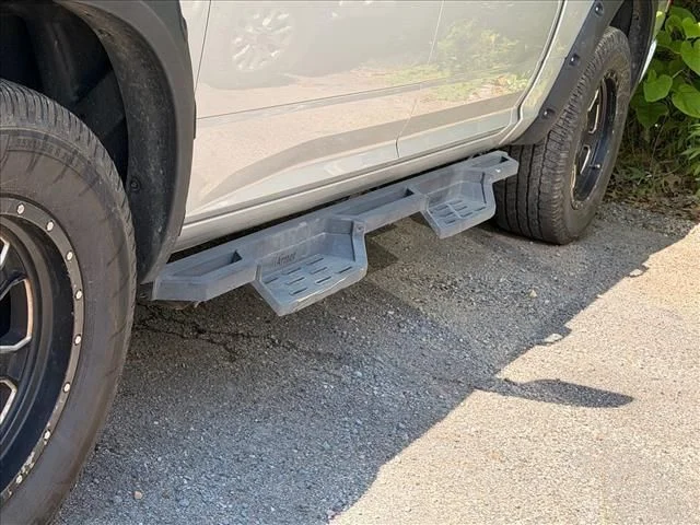 Used 2017 Silver Ram Laramie image 4