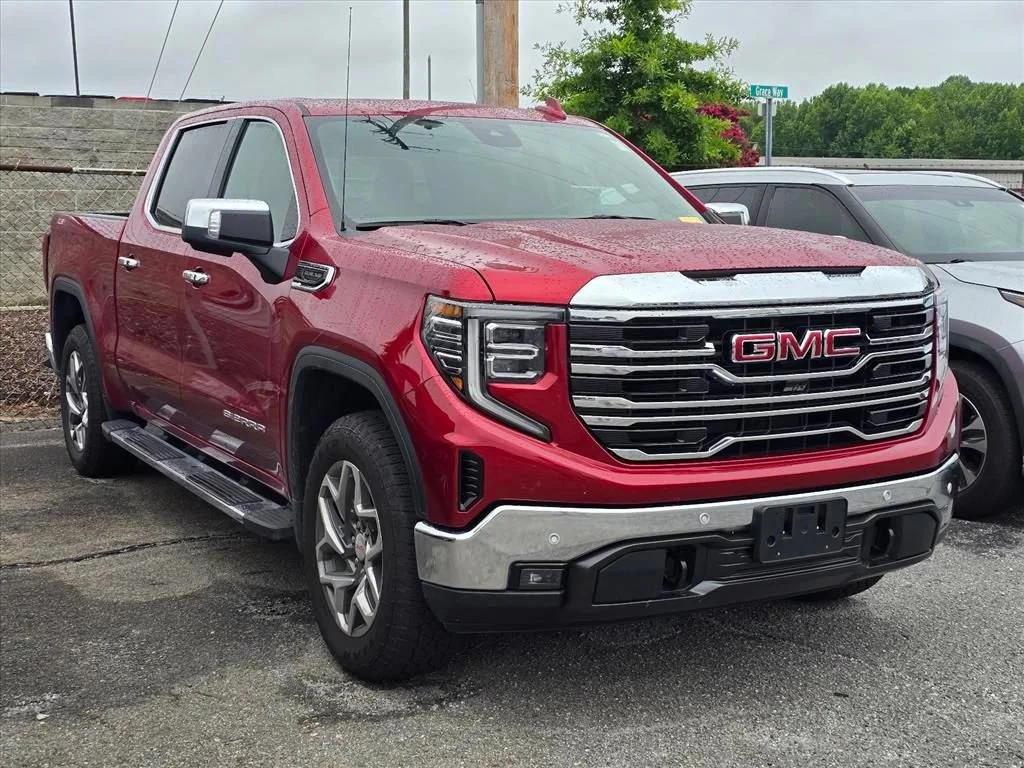 Used 2026 Volcanic Red Tintcoat GMC SLT image 9