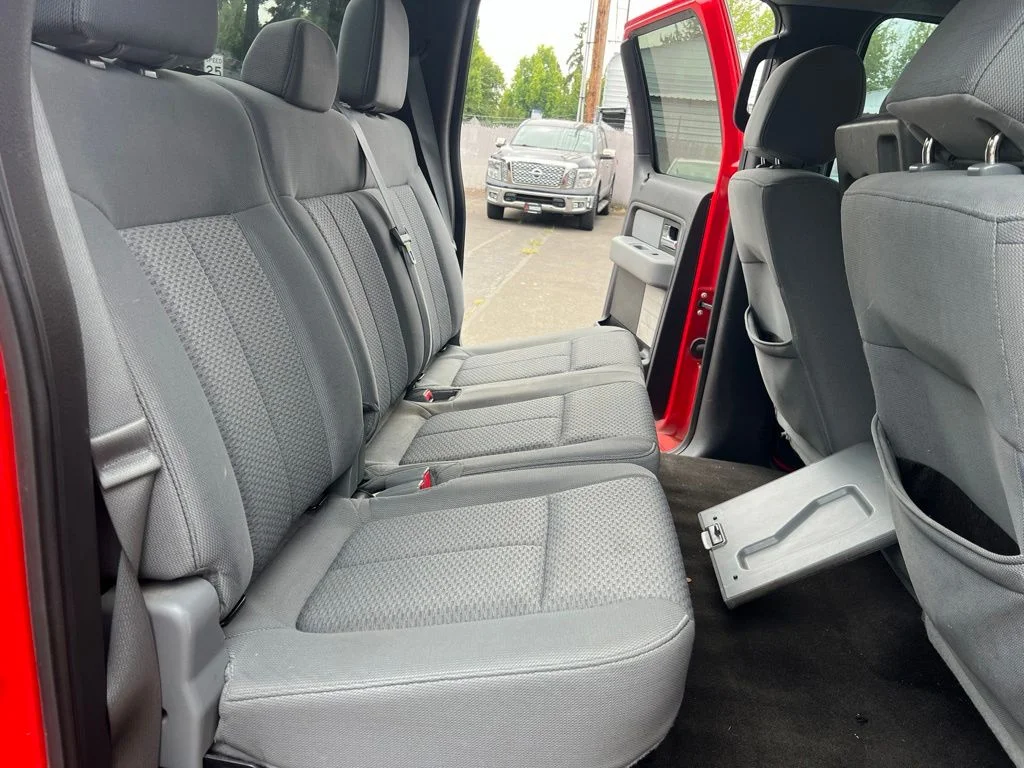 Used 2013 Red Ford XLT image 7