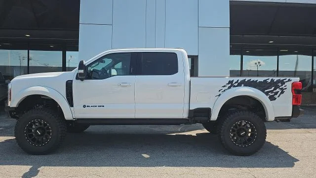 New 2026 Oxford White Ford Black Ops 4WD image 22
